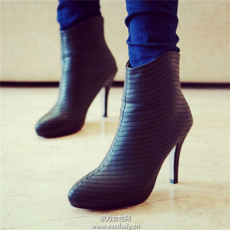 矮个子女生搭配高跟鞋拉长身高