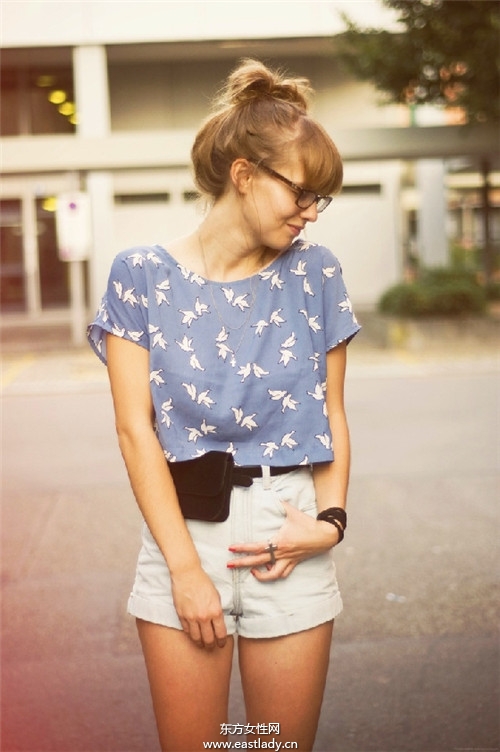 腰包的5个搭法 时尚不俗气