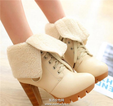 矮个子女生搭配高跟鞋拉长身高