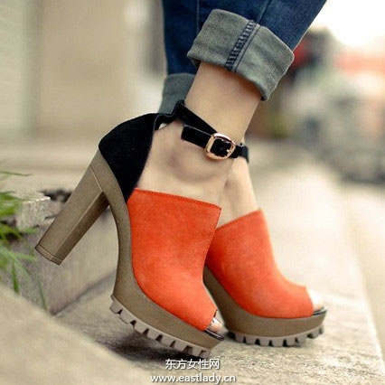 2013新款鱼嘴鞋超透气材质让双脚得到悉心呵护