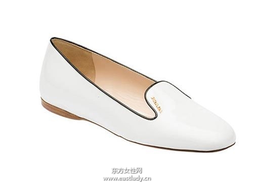 精致甜美平底鞋彰显青春少女的活泼气质