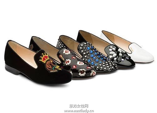 精致甜美平底鞋彰显青春少女的活泼气质