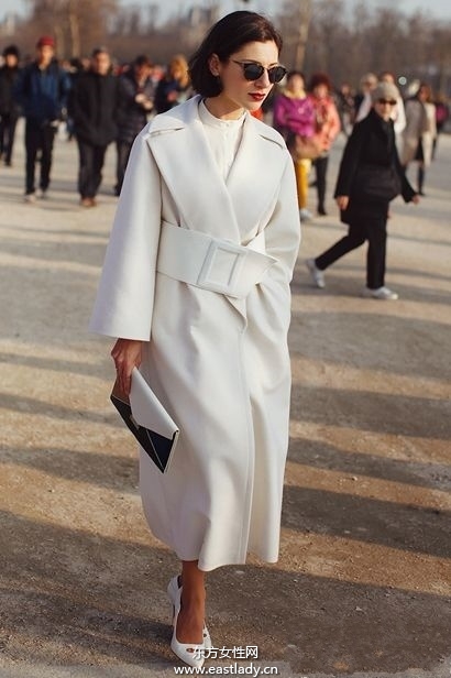 腰带搭配立马穿出小蛮腰