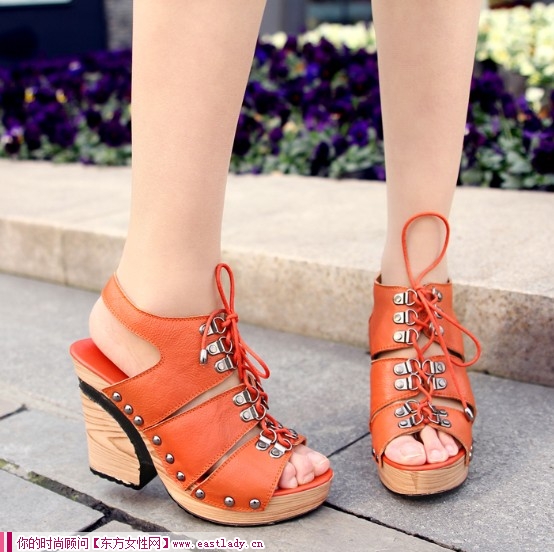 2012新款高跟鱼嘴鞋 加上系带设计个性十足