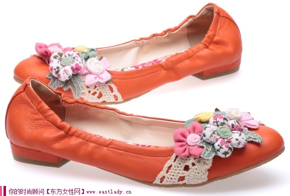 秋季新款休闲鞋 舒适的平跟设计走起路来既舒服又享受