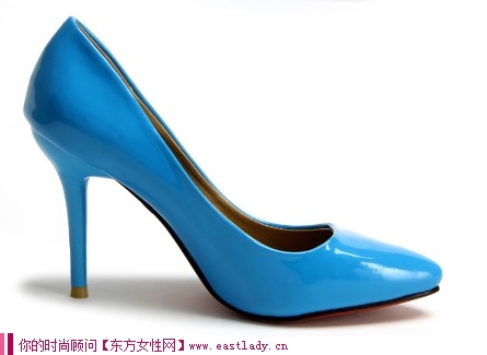尖头时尚高跟鞋 让你的味道与众不同