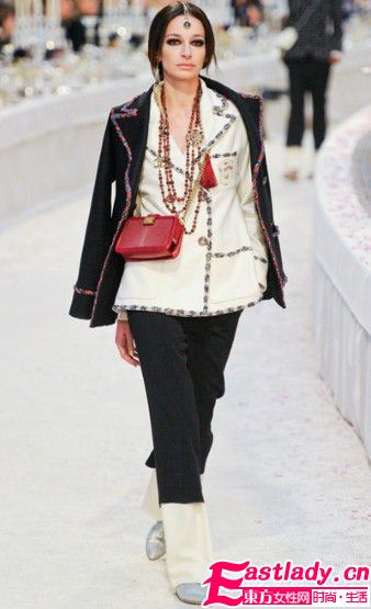 2012迷你闷骚包包风靡欧美街头