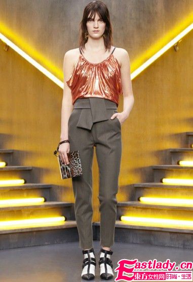 2012迷你闷骚包包风靡欧美街头