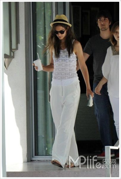 众多明星追捧的小背心 清凉有绝招