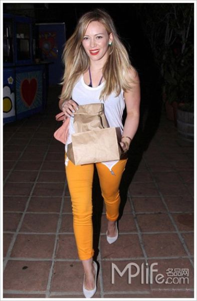 众多明星追捧的小背心 清凉有绝招