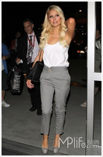 众多明星追捧的小背心 清凉有绝招