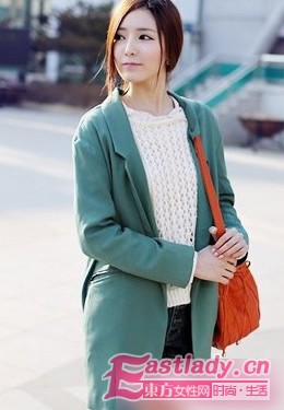 亮色系小西装搭配方案 搭配出兼具时尚和气质的春装造型