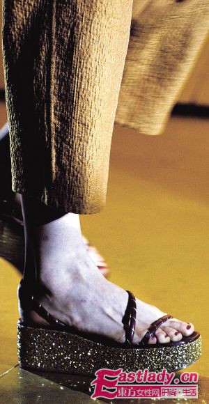 2011春夏流行鞋 打造鞋子新时尚