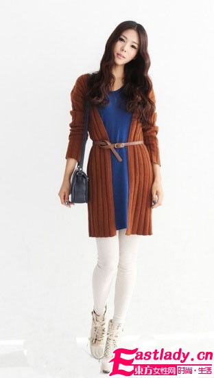 开衫毛衣玩混搭 两件齐穿很时尚