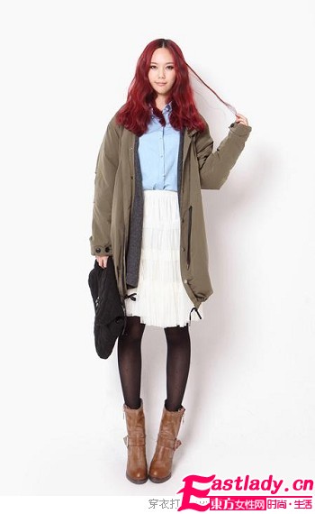 反季节穿搭 夏裙冬穿很时髦