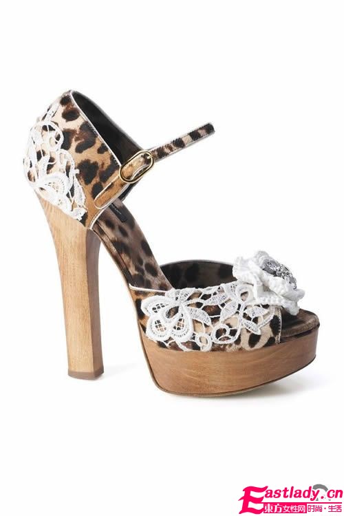 索菲娅首席设计师盘点2010年奢侈女鞋黑榜