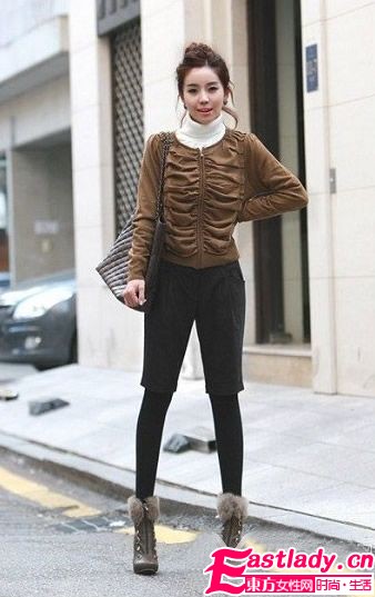 巧搭裤子和靴子 纤细美腿show出来