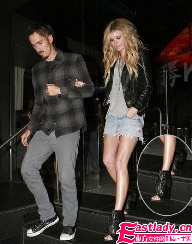 明星鱼嘴短靴 性感帅气大碰撞