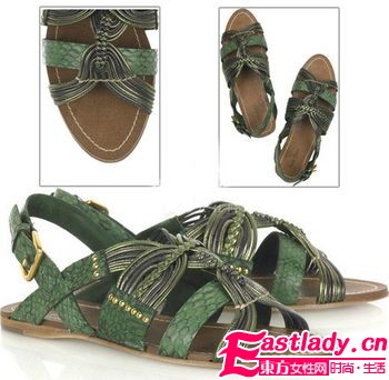 假日出游靓搭配 波西米亚凉鞋让你足下生辉