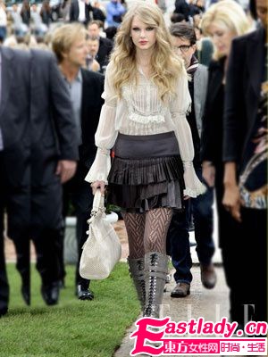 捆绑式长靴 打造明星超强气场