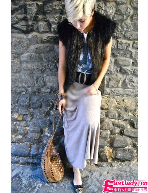 超长裙优雅LOOK 巧遮赘肉显腿型