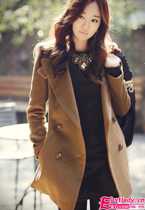 今冬时尚最美潮 毛呢大衣畅欢时尚