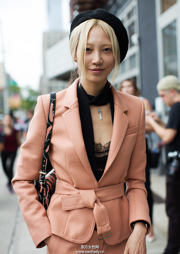 盘点时装周潮人最爱佩戴的首饰