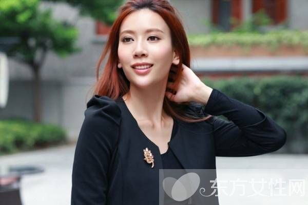 胸针时尚饰品推荐 彭麻麻也是胸针爱好者哦