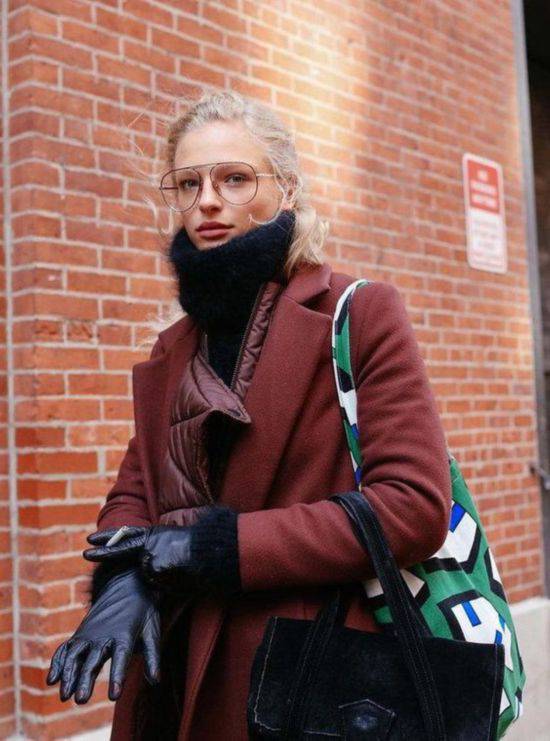 赶时髦的框架眼镜怎么戴 八个技巧要记好