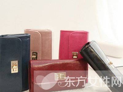 时尚手拿包最新款推荐 彰显魅力值的时候到了