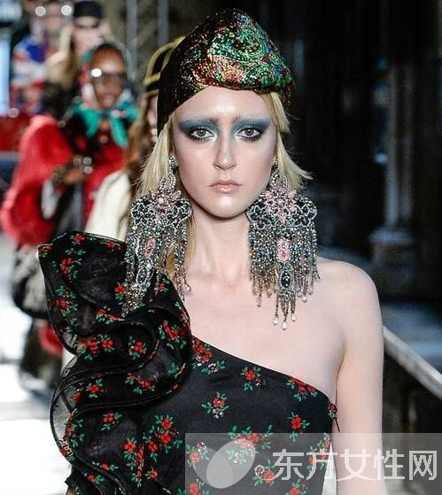 10款大牌珠宝配饰 明年时髦全靠它们