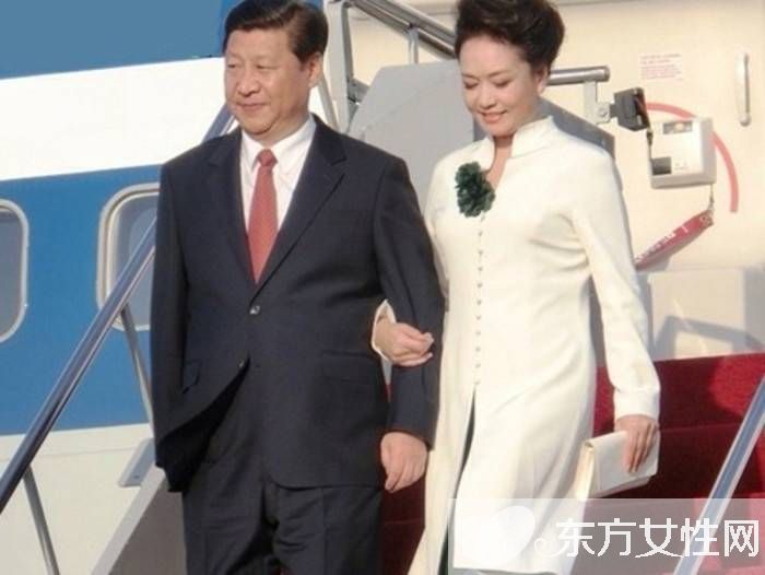 胸针时尚饰品推荐 彭麻麻也是胸针爱好者哦