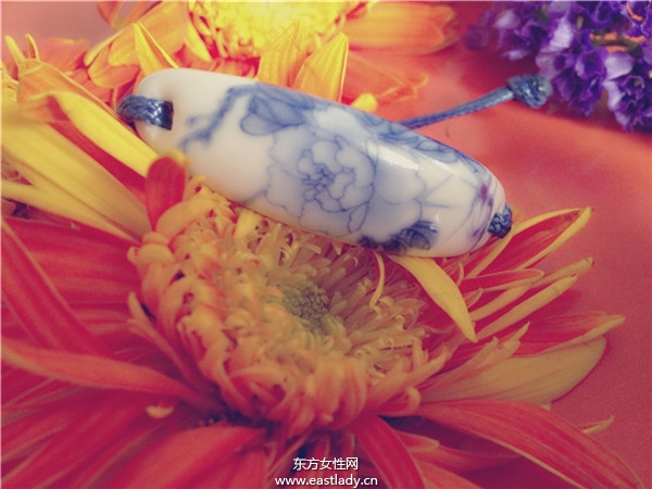 夏季热潮优雅手链伴你行