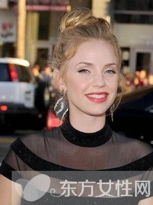 耳饰巧妙搭配 让你气质瞬间提升还瘦脸