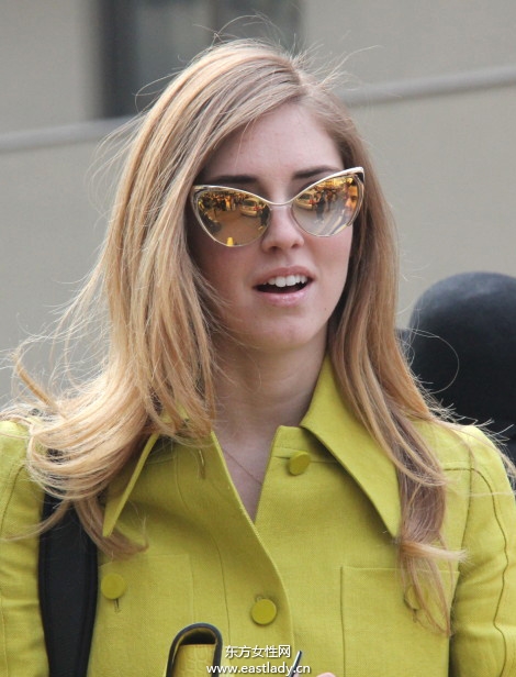 初春季节炫时尚 选对墨镜做女王