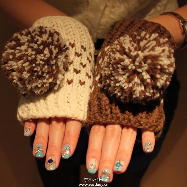 时尚可爱毛线手套带给你春天般的感觉