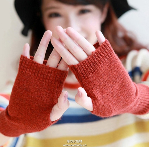时尚可爱毛线手套带给你春天般的感觉