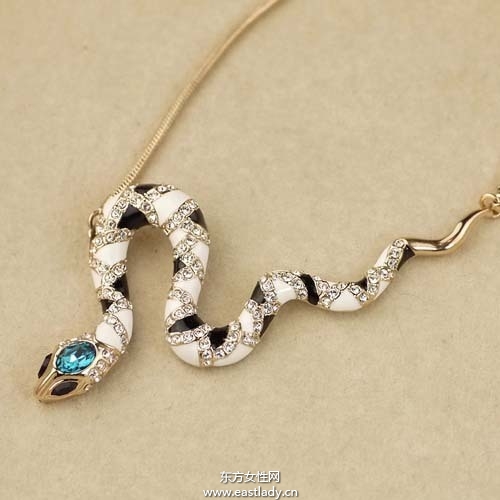 蛇年必备转运饰品很潮又实用