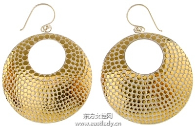 精致别样耳环彰显小女人的优雅和美丽