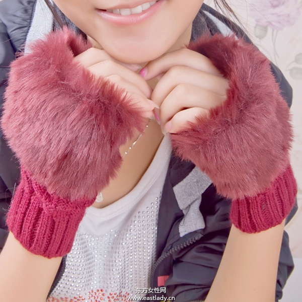 时尚可爱毛线手套带给你春天般的感觉