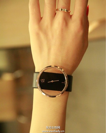 复古时尚手表戴出个性