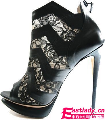 摇滚热情不退潮 铆钉单品嘉年华