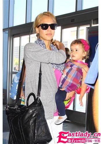 Christian Dior手袋 明星秋冬必备