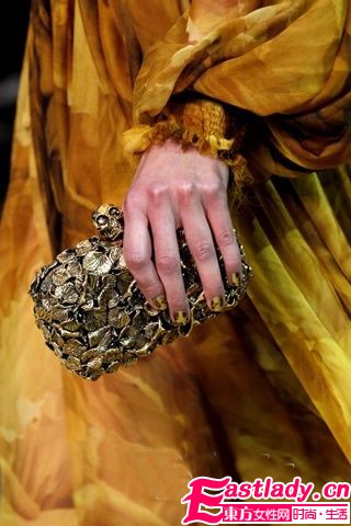 奢华手袋实用指南 不同场合不同搭配