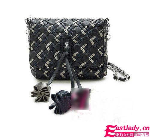 编织流苏包包大比拼 谁更优雅你来定