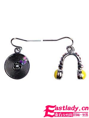 时尚不对称才是美 秋冬耳环新表情