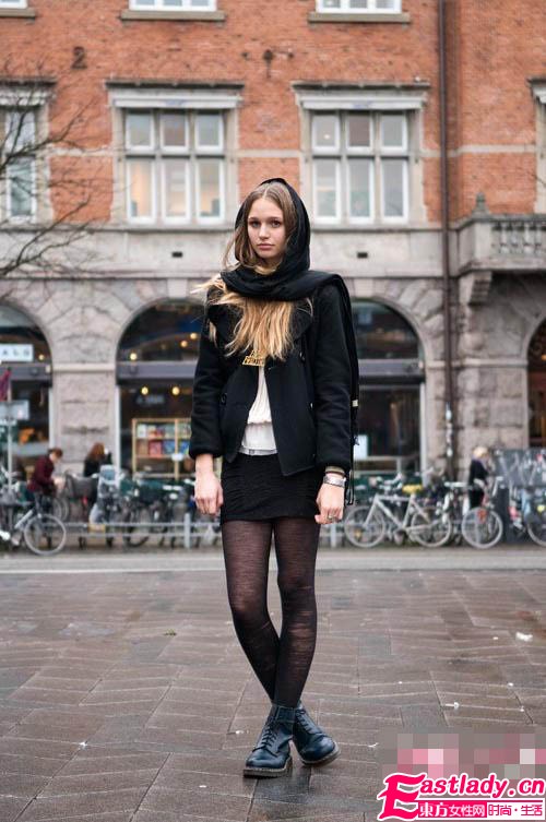 围巾变头巾玩出异域风情