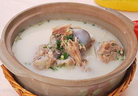 大骨头汤的家常做法 这3款骨头汤最适合宝宝吃