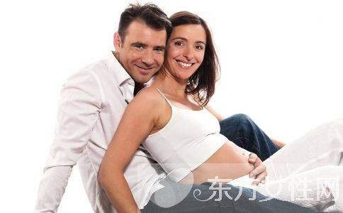 怀孕多长时间有反应 这个姿势才是孕妇的正确睡姿