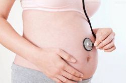 胎动频繁要注意 当心宝宝会 缺氧